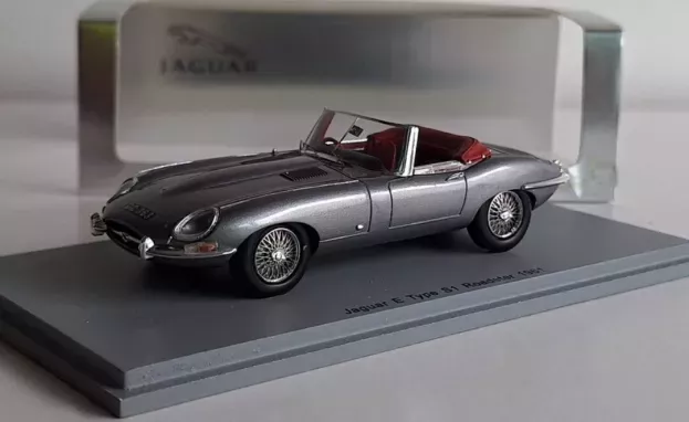 Spark Jaguar E-type 3.8 Spider Series I 1961 1:43 S2111