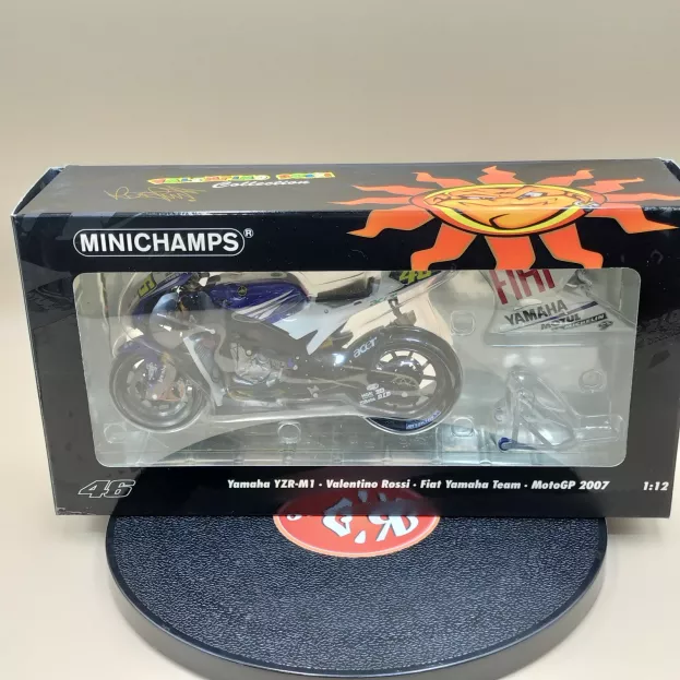 Minichamps Yamaha Yzr-m1 N 46 Valentino Rossi Motogp 2007 1:12 122073046