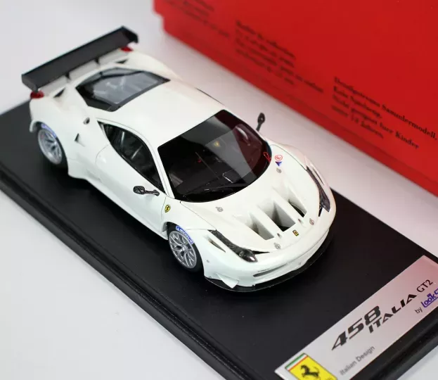 Looksmart Ferrari 458 Italia 8c Gt2 2011 1:43 LS390D