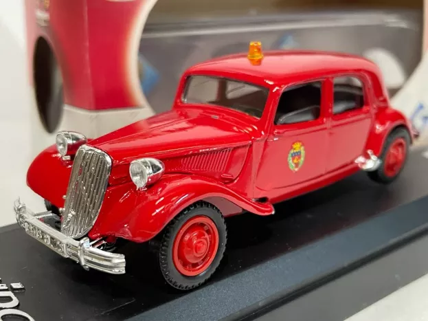 Solido Citroen 15 Cv 1952 Fire Engine Vigili Del Fuoco 1:43 4827