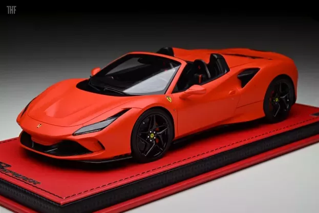 MR Models Ferrari F8 Tributo Spider 2019 Con Vetrina With Showcase 1:18 FE029SE