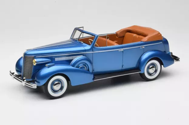 BoS Models Buick Roadmaster 80-c Pheaton 1937 1:18 BOS372