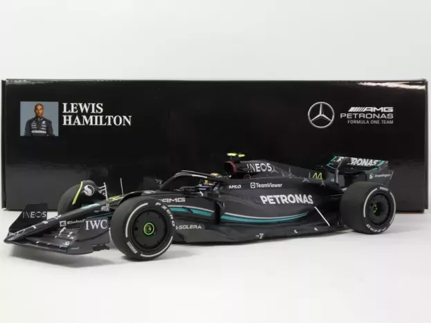 Minichamps Mercedes F1 W14 Team Mercedes-amg Petronas Formula One N 44 Season 2023 Lewis Hamilton 1:18 110230144