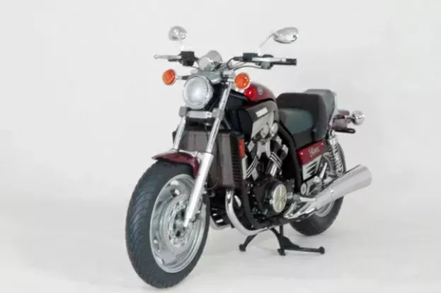 Minichamps Yamaha Vmax 1993 1:12 122163701