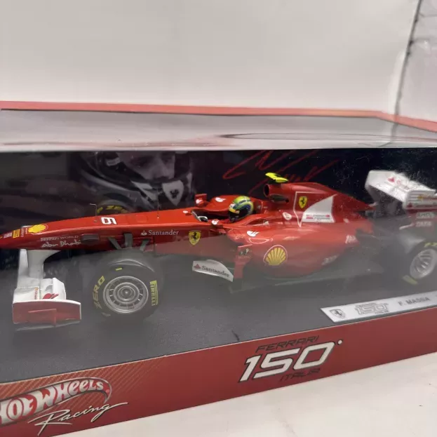 Hot Wheels Ferrari F1 150th Italia N 6 2011 Felipe Massa 1:18 W1074