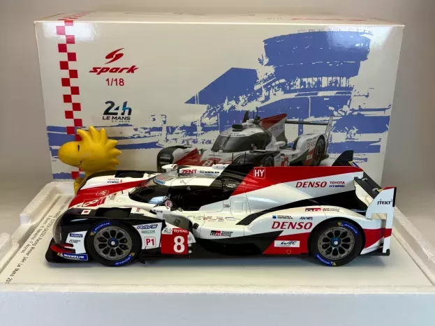 Spark Toyota Ts050 Hybrid 2.4l Turbo V6 Team Toyota Gazoo Racing N 8 Winner 24h Le Mans 2018 F.alonso S.buemi K.nakajima 1:18 18LM18