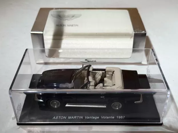 Spark Aston Martin Vantage Volante 1987 1:43 S0579