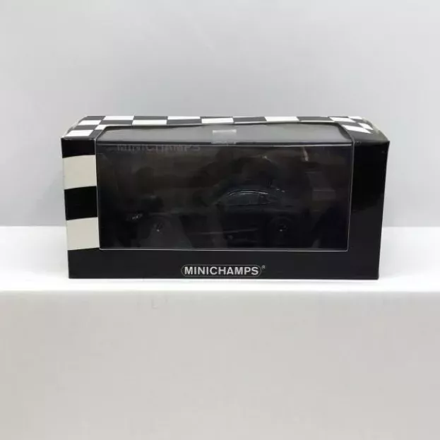 Minichamps Mercedes Gt-s Amg Gt3 Plain Body Version 2017 1:43 410173201