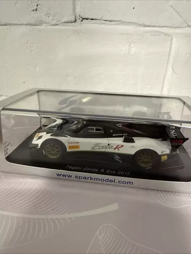 Spark Pagani Zonda R Evo 2012 1:43 S3562