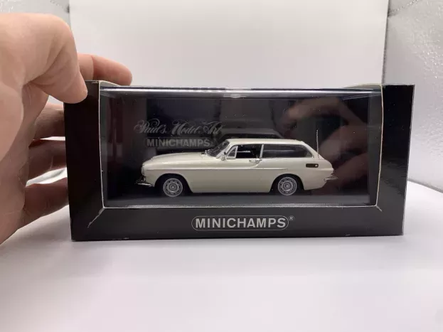 Minichamps Volvo P1800 Es 1971 1:43 171670