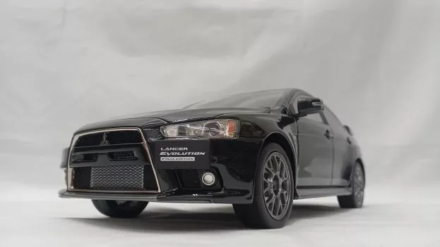 Kyosho Mitsubishi Lancer Evolution X Final Edition 2008 1:18 KSR18019BK
