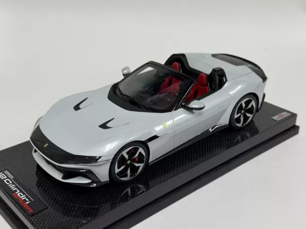 MR Models Ferrari 12cilindri Spider V12 830cv 2024 Con Vetrina With Showcase 1:18 FE044B