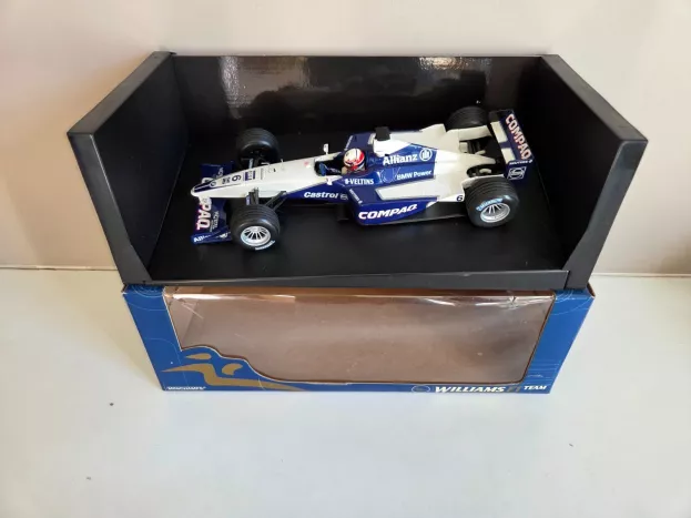 Minichamps Williams F1 Bmw Fw22 N 6 Showcar 2001 J-p.montoya 1:18 180010096