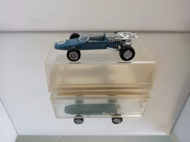 Schuco Ferrari F1 Form.2 N 1 1:66 840