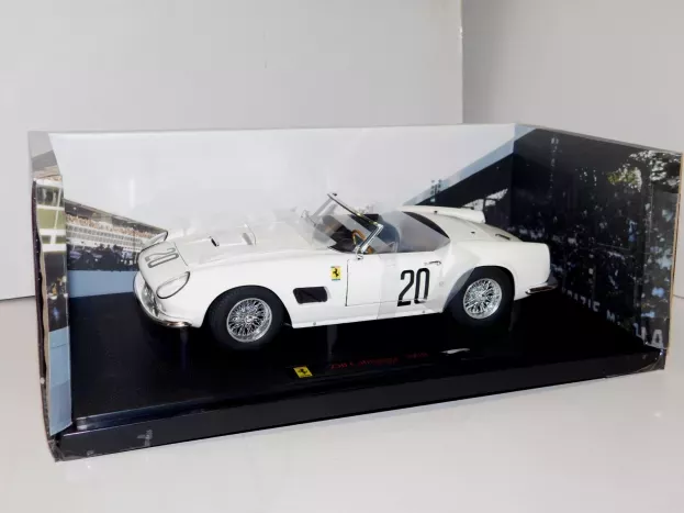 Hot Wheels Ferrari 250gt California Swb Spider N 20 Lm 1969 1:18 T6931