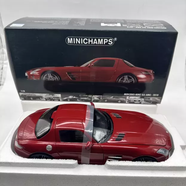 Minichamps Mercedes Sls Coupe 6.3 Amg c197 2010 1:18 100039020