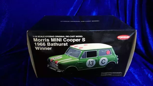 Kyosho Morris Mini Cooper S N 13 Winner Bathurst 1966 1:18 08103BT