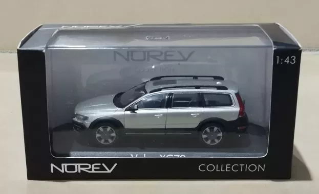 Norev Volvo Xc70 2013 1:43 870030
