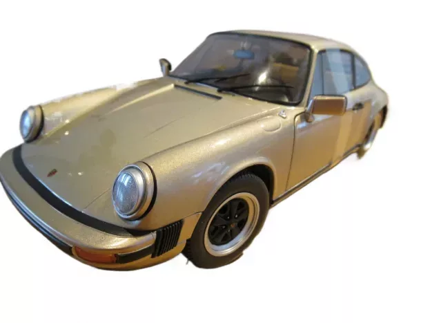 Solido Porsche 911 3.0 Sc Carrera 1977 1:18 1802602