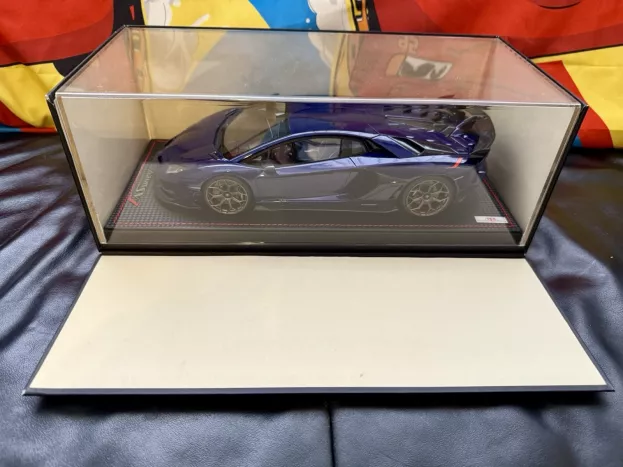 MR Models Lamborghini Reventon Roadster Frankfurt Show 2009 1:18 LAMBO03