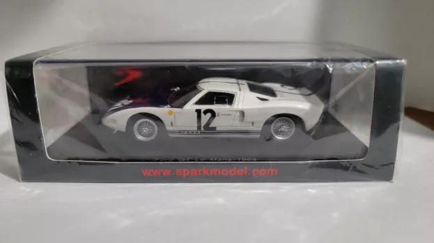 Spark Ford Gt40 N 12 24h Le Mans 1964 J.schlesser R.attwood 1:43 S5189