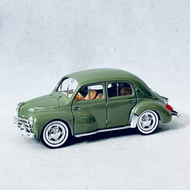Solido Renault R4l 1964 1:43 4544