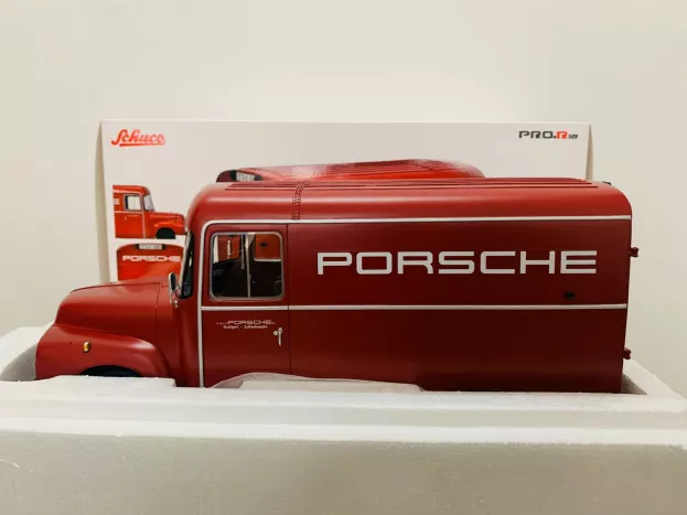 Schuco Opel Blitz 1.7t Truck Porsche 1952 1:18 450017900