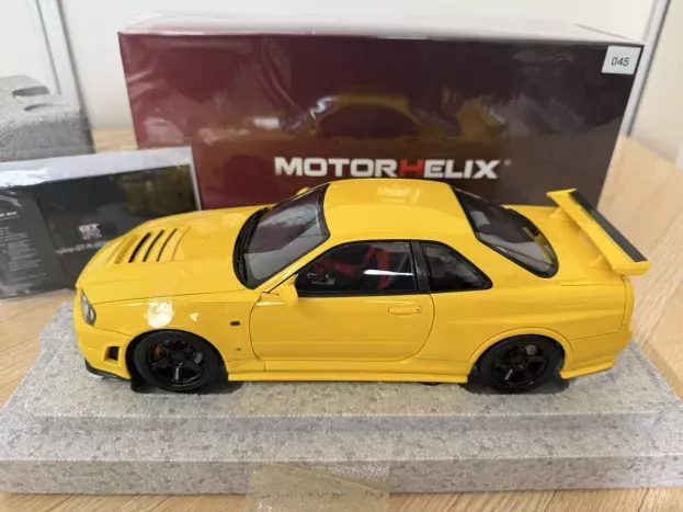Motorhelix Nissan Skyline Gt-r r34 Coupe Customized Version 1999 1:18 M83412