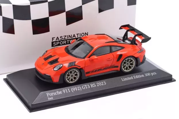 Minichamps Porsche 911 992 Gt3 Rs Coupe 2023 Gold Wheels 1:43 413062105