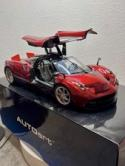 AutoArt Pagani Huayra Red Metallic Silver Wheels 1:12 Diecast Model 12234