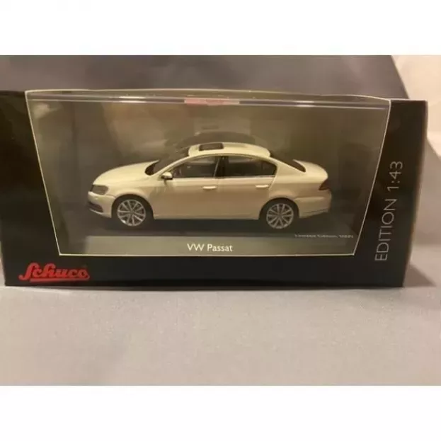 Schuco Volkswagen Passat Berlina 2011 1:43 7431