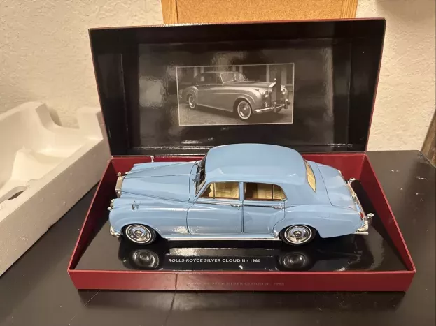 Minichamps Rolls Royce Silver Cloud Ii 1960 1:18 100134900