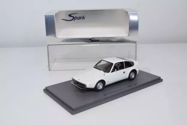 Spark Alfa Romeo Gt Junior 1300 Zagato 1:43 S0611