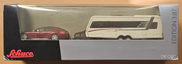 Schuco Porsche Panamera 2009 + Hymer Caravan Nova-s 1:87 25970