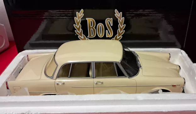 BoS Models Alfa Romeo 2000 Berlina 1958 1:18 BOS159
