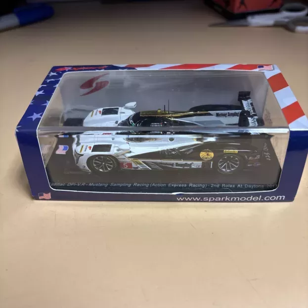 Spark Cadillac Dpi-v.r Team Mustang Sampling Racing N 5 2nd 24h Daytona 2017 J.barbosa F.albuquerque C.fittipaldi 1:43 US025