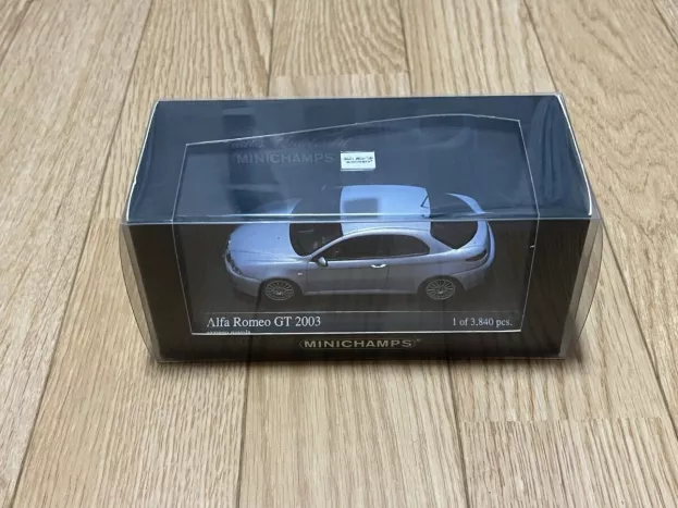 Minichamps Alfa Romeo Gt Coupe 2003 1:43 400120324