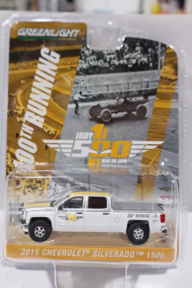 Greenlight Chevrolet Silverado Pick-up 2015 100th Running Indianapolis Indy 500 1916-2016 1:64 29869