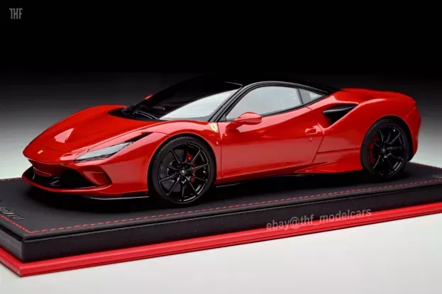 MR Models Ferrari F8 Tributo 2019 Con Vetrina With Showcase 1:18 FE027SE