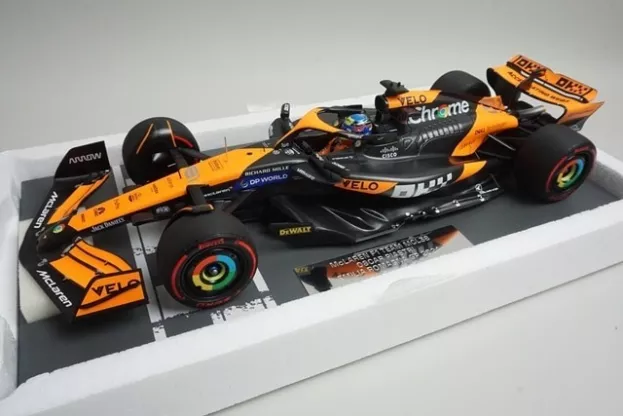 Minichamps Mclaren F1 Mcl38 Team Mclaren N 81 Season 2024 Oscar Piastri 1:18 537241981