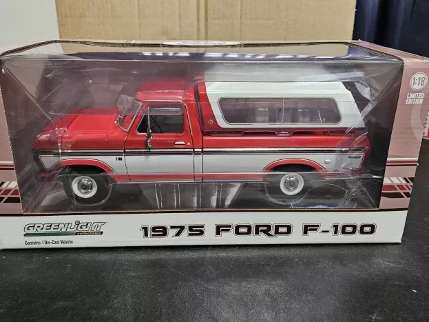 Greenlight Ford F-100 Pick-up 1956 Closed 1975 1:18 13620