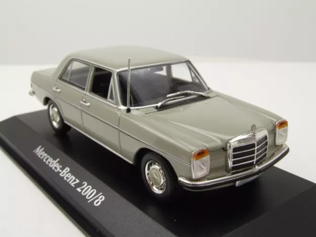 Minichamps Mercedes 200 w114 Sedan 1968 1:43 940034008