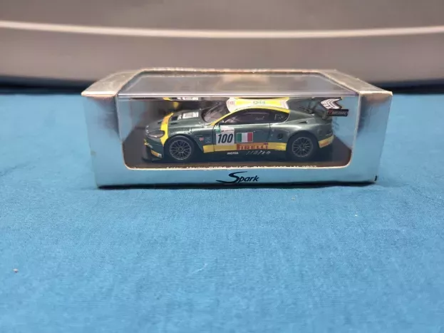 Spark Aston Martin Dbr9 A.m.r. Bms N 100 Le Mans 2007 F.babini J.davies M.malucelli 1:43 S1211