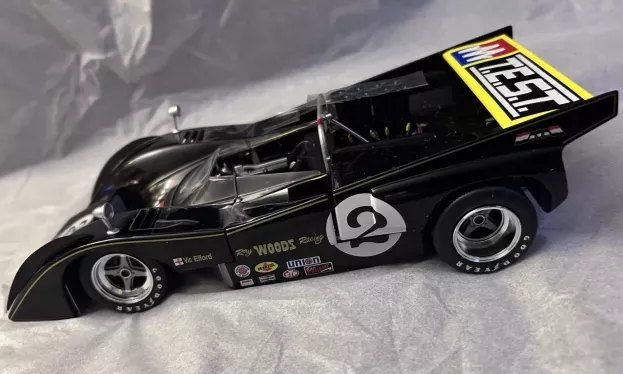 Truescale Mclaren M8d N 2 Laguna Seca 1971 V.elford 1:18 TSM131808