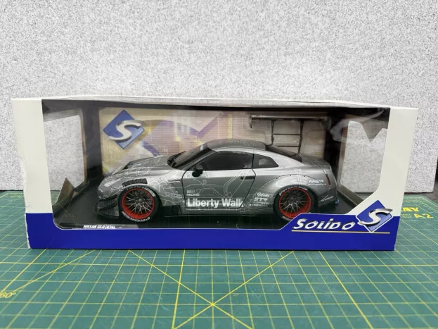 Solido Nissan Gt-r r35 Liberty Walk Body Kit 2.0 Coupe 2020 1:18 1805810