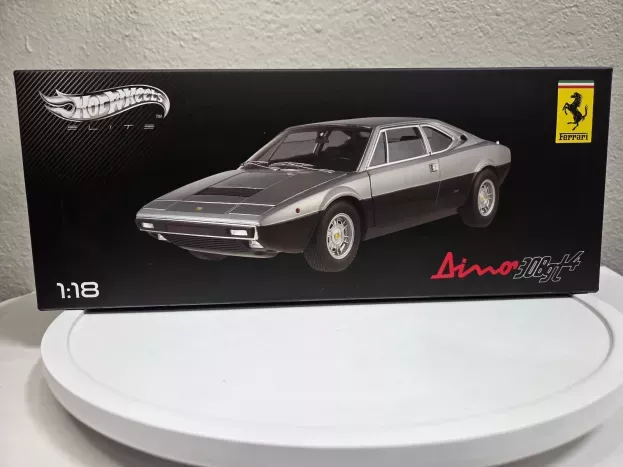 Hot Wheels Ferrari Dino 308 Gt4 Coupe 1973 1:18 X5483