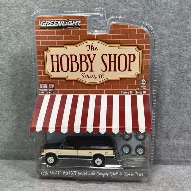Greenlight Ford F-150 Xlt Pick-up With Camper Shell And Spare Tires 1991 1:64 97160E
