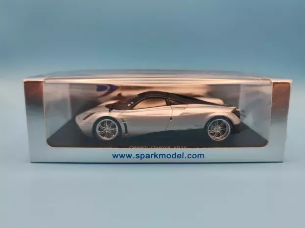 Spark Pagani Huayra 2012 1:43 SP043