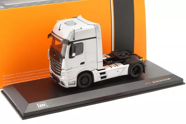 IXO Models Mercedes Actros Mp4 1851 Tractor Truck 2-assi 2016 1:43 TR124