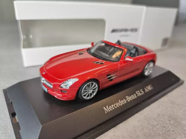 Schuco Mercedes Sls Roadster 6.3 Amg 2011 c197 1:43 B66960037